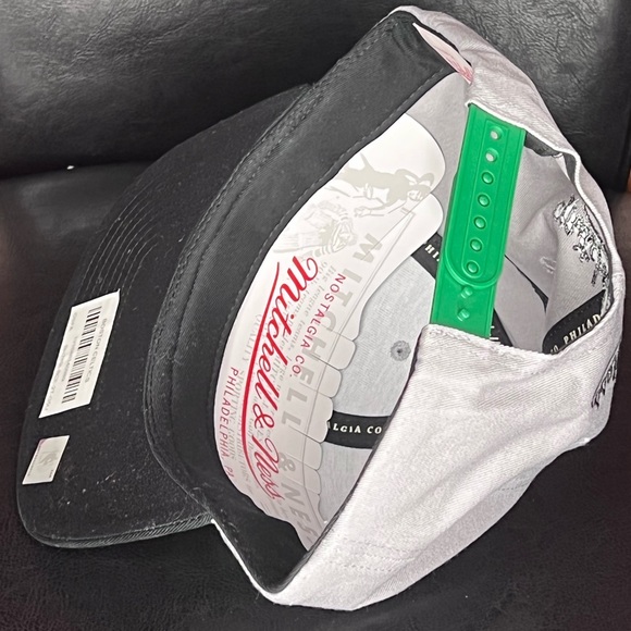 Boston Celtics Mitchell & Ness SnapBack - Picture 4 of 4